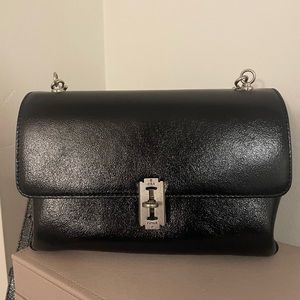 Vunque Razor Baguette Shoulder Crossbody Bag